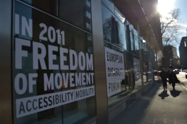 Image de la campagne "Freedom of Movement" de l'EDF - Enlarge the image